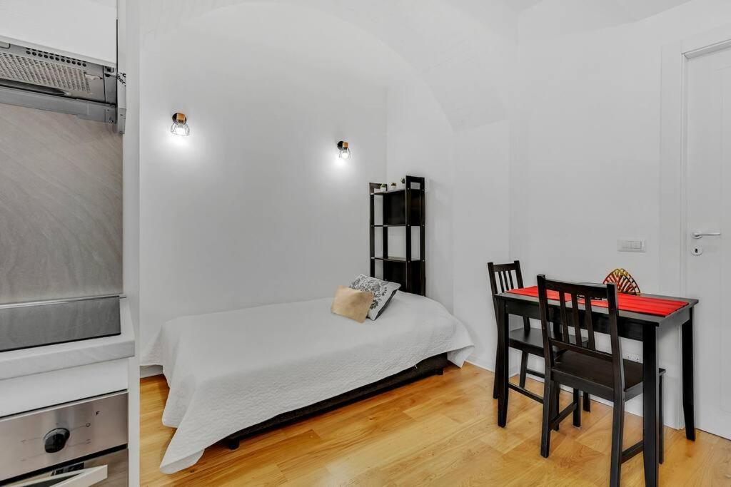 Alessia'S Flat - San Luigi Apartment Milan Exterior photo