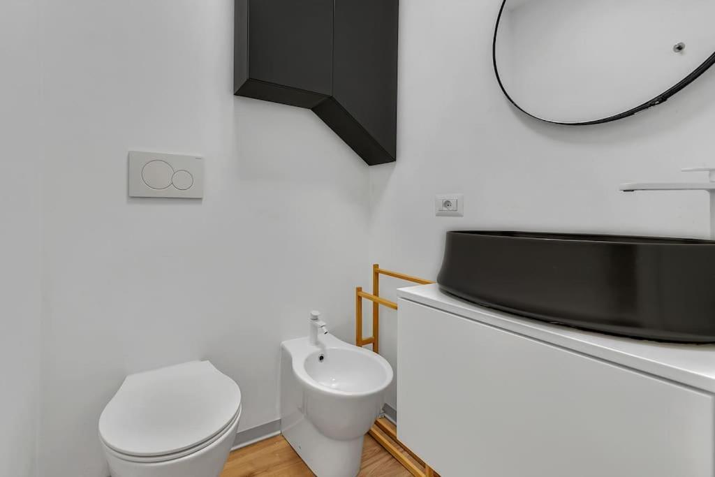 Alessia'S Flat - San Luigi Apartment Milan Exterior photo