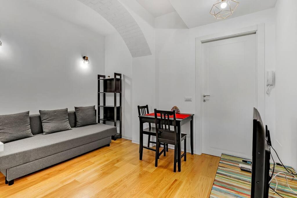 Alessia'S Flat - San Luigi Apartment Milan Exterior photo